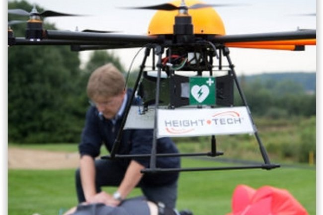 Le prototype de drone ambulancier dont le cadre est en fibre carbone embarque une webcam ainsi qu'un module GPS. (crdit : D.R.)