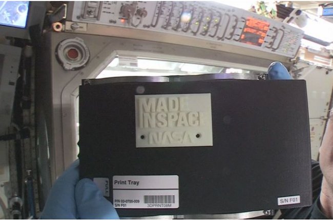 Le premier objet produit dans la station spatiale internationale avec une imprimante 3D est une pice dtache pour l'imprimante elle-mme. (crdit photo : Nasa)