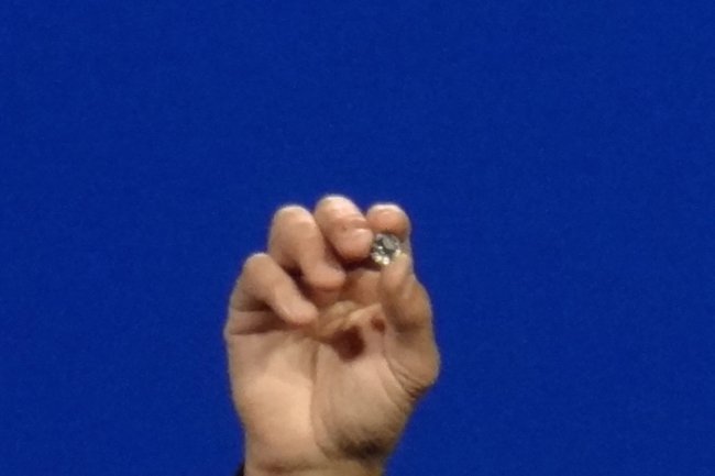 Le microPC Curie d'Intel affiche une taille proche d’un bouton de veste.