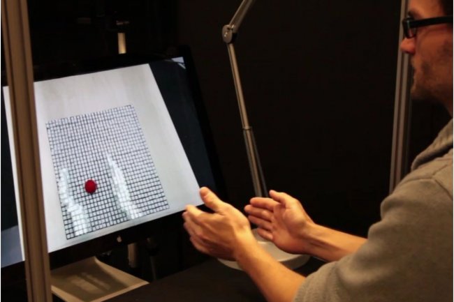 Dans le domaine de la conception industrielle et de la simulation, InFORM (Tangible Media Group, MIT Media Lab) est l'un des projets prims sur Laval Virtual 2014. Il permet d'interagir avec l'affichage d'une forme dynamique. (crdit : D.R.) 