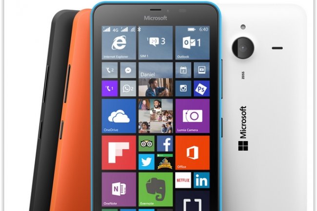Microsoft a dégainé deux modèles de smartphones Lunia, 640 et 640 XL lors du MWC 2015. (crédit : D.R.)