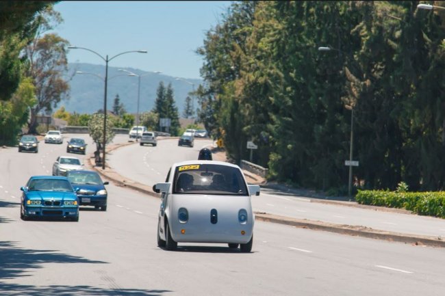 La Google Car roule dsormais sur les routes californiennes de Mountain View. Crdit : D.R