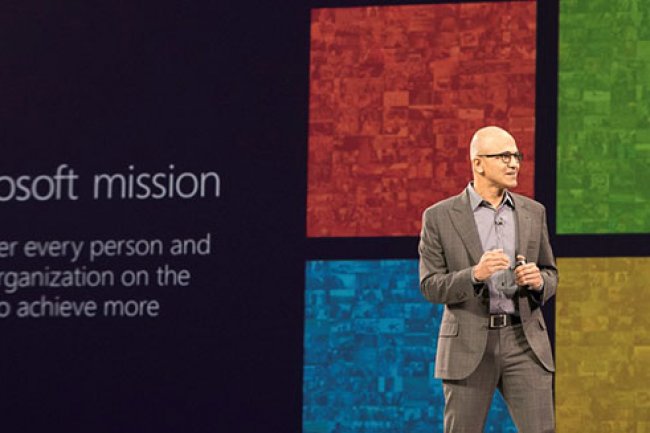 Satya Nadella, le CEO de Microsoft, sur scne lors de la WPC 2015. (Crdit photo : D.R.)