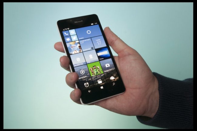 En dcembre, Microsoft a pouss directement une mise  jour de Windows 10 Mobile vers les Lumia 950 et 950 XL. (crdit : Rob Schultz)
