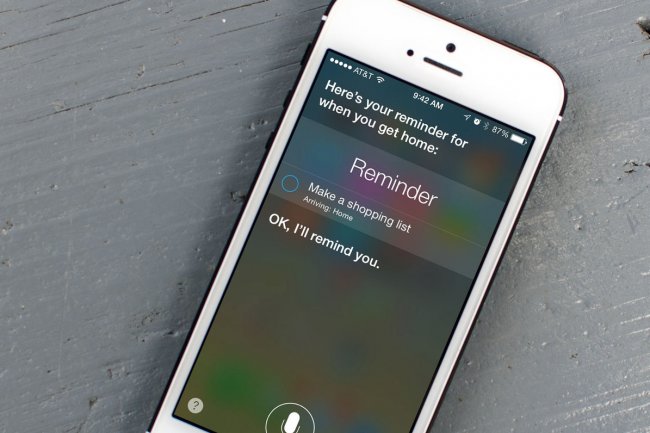 Pour contourner le mot de passe d'un iPhone 6S anim par iOS 9.3.1, il est ncessaire de passer par Siri. (crdit D.R.)