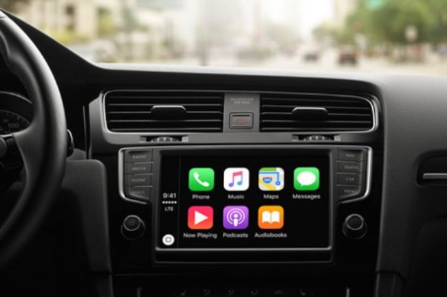 Apple va travailler au développement de véhicules sans chauffeur, après avoir signé des accords avec plusieurs constructeurs pour déployer CarPlay, une version allégée d'iOS pour les voitures. Crédit: D.R. 