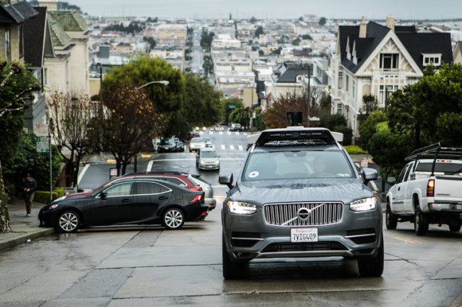 Des voitures autonomes sur base Volvo XC80 développées par Uber ont commencé à circuler ce mercredi dans les rues de SF. (Crédit Uber)