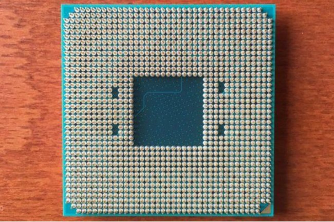 Avec ses 32 coeurs la puce AMD Naples compte faire aussi bien sinon mieux que les Xeon 24 coeurs d'Intel. (Crédit D.R.)