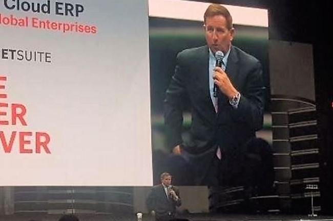 Mark Hurd, CEO d'Oracle, sur la scène de l'événement SuiteWorld 2017 le 26 avril à Las Vegas. (crédit : Computerworld UK)
