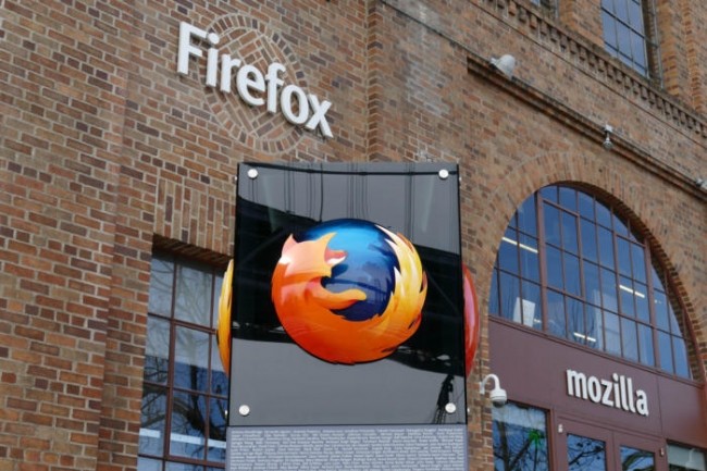 Le logo de Firefox devant le bureau de Mozilla  San Francisco le 10 fvrier 2017.
