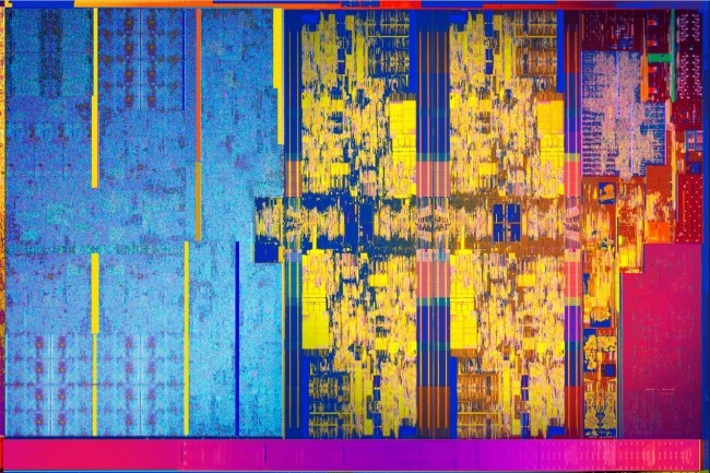 Le die d'un processeur Intel Core U-series de 8me gnration, obtenu aprs dcoupage de la galette (wafer) de silicium. (crdit : Intel/Supplied Art)