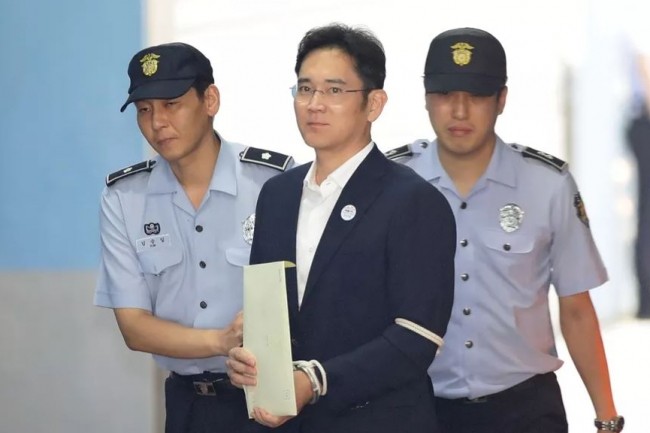 Lee Jae-yong a été condamné à 5 ans de prison pour corruption. (crédit : Chung Sung-Jun)