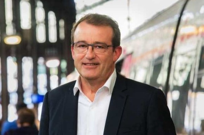 Devenu Directeur Gnral Digital et SI du groupe SNCF le 12 septembre 2016, Benot Tiers est dsormais directeur gnral de e.SNCF, le nouveau dpartement transverse du numrique de loprateur ferroviaire.
