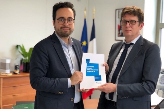 Le 10 avril 2018, Henri Verdier a remis son rapport en tant quAGD  Mounir Mahjoubi.