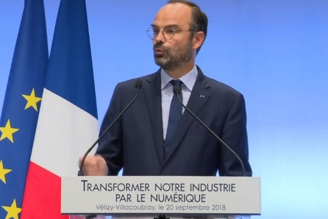 Le premier ministre Edouard Philippe s'est rendu jeudi 20 septembre au siège de Dassault Systèmes pour annoncer un plan de transformation numérique pour les acteurs de l'industrie. (Crédit : D.R.)