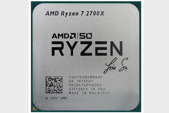 Le Ryzen 7 2700X est pourvu de la signature de Lisa Su, la CEO d'AMD. (Crédit : AMD)