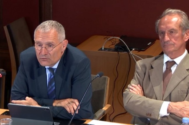 La commission d'enqute du Snat sur la souveraint numrique est prside par Franck Montaug ( gauche) et a pour rapporteur Grard Longuet. (crdit : Senat.fr)