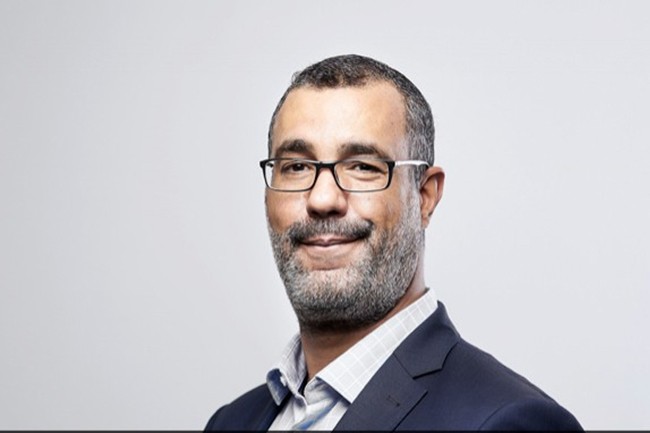 Mounir Ould-Ghouil, responsable du domaine IT de la DAE (Direction des achats de ltat), a prsent les particularits de lachat IT dans le secteur public. (Crdit : Bruno Levy)