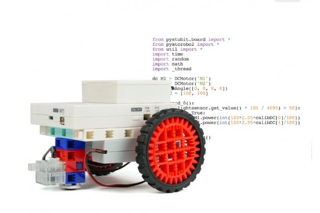 Le kit robotique ducation Nationale ESPeRobo propose de  programmer des robots en Python ds le collge Crdit; Algora. 