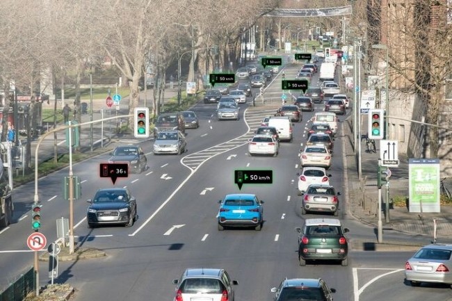 Les Audis peuvent  Dsseldorf tre informes du passage au feu vert et du temps  rester au feu rouge. (Crdit Photo : Audi)