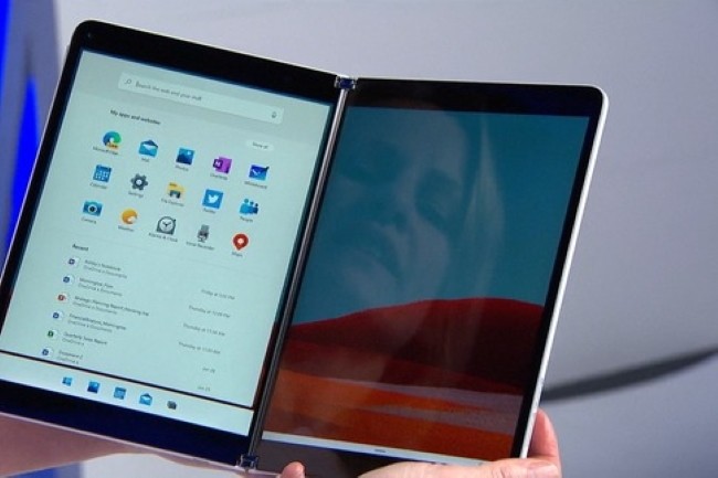 Windows 10X a t prsent aux dveloppeurs et se veut un OS adapt pour ls terminaux  double cran comme la Surface Neo. (Crdit Photo : Microsoft)