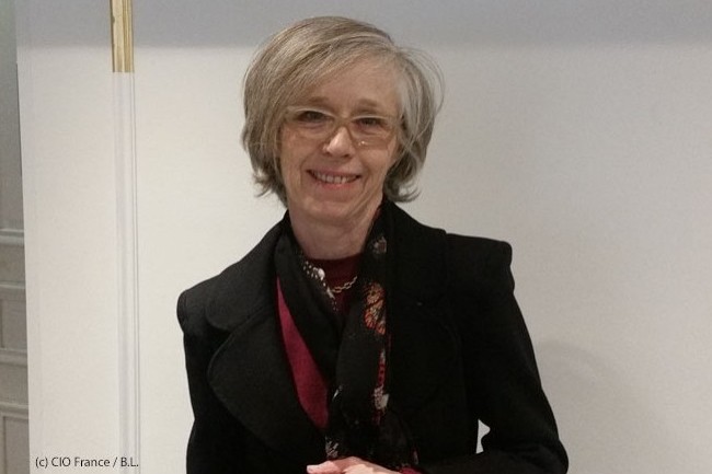 Brigitte Bouquot, prsidente de lAMRAE, a particip au point-presse du 17 mars 2020 aux cts de plusieurs autres responsables de lassociation.