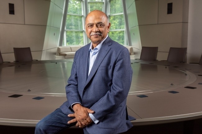 Arvind Krishna a pris ses fonctions de CEO d'IBM et en a profit pour raliser des nominations tout en fixant le cap de Big Blue. (Crdit Photo : IBM)