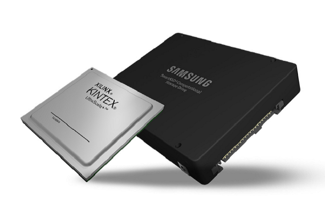 Equipé d'un circuit FPGA Xilinx, le SmartSSD CSD de Samsung décharge le processeur central de certaines tâches comme la compression des données. (Crédit Xilinx)
