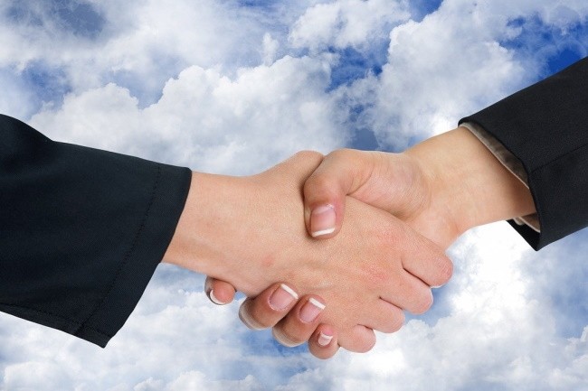 OVHCloud et Orange Business Services annoncent un partenariat où chacun apporte son epxertise dans le cloud. (Crédit Photo : Geralt/Pixabay)