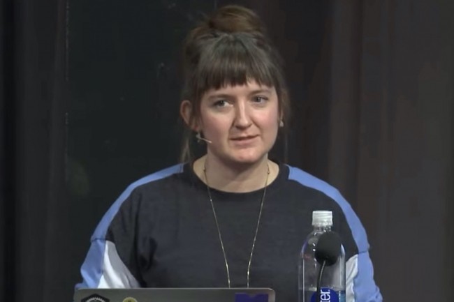 C'est la dveloppeuse Ashley Williams, qui a travaill sur Rust et WebAssembly lorsqu'elle tait chez Mozilla, qui devient directrice excutive par intrim de la fondation Rust. (Crdit : Wasm Summit)
