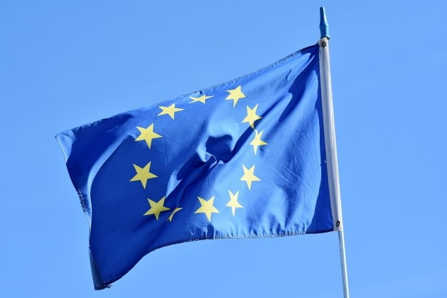 Le rgulateur europen de la protection des donnes se penche sur les contrats cloud des institutions communautaires et le transfert des donnes vers les Etats-Unis (crdit : Capri23Auto / Pixabay)