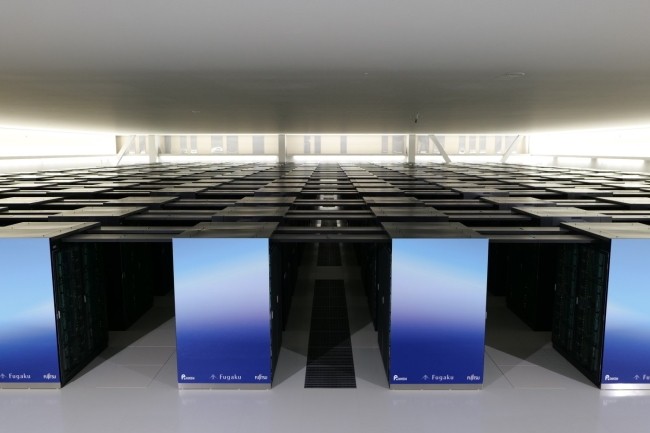 Le supercalculateur Fugaku produit par Fujitsu our le Riken Center for Computational Science (R-CCS) à Kobe reste le plus rapide du monde. (Crédit Photo: Riken)