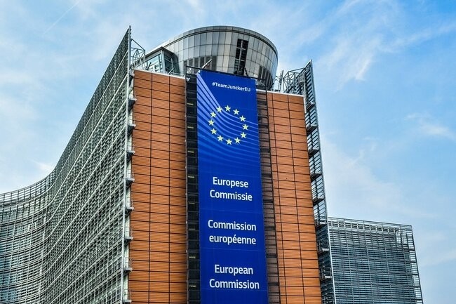 L'UE met sur pause son projet de taxe numrique des multinationales aprs avoir t vivement critique par Washington. (Crdit : Dimitris Vetsikas, Pixabay)