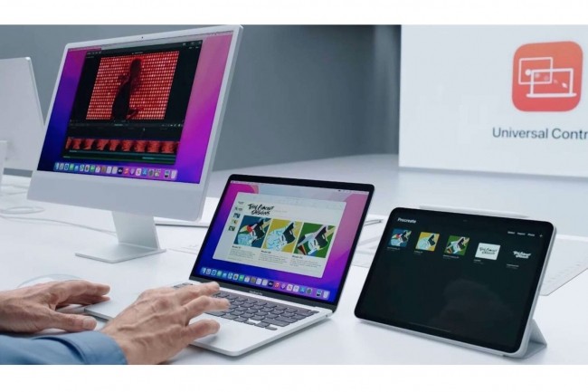 Le Contrle Universel permettra de faire glisser des fichiers d'un iPad Air vers le bureau dun Mac ou dun MacBook vers l'application Fichiers de liPad avec le trackpad du Mac ou du MacBook. (Crdit : Apple)