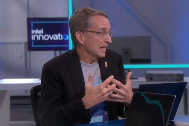 « Aujourd'hui, nous prévoyons de maintenir ou même de dépasser la loi de Moore au cours de la prochaine décennie », a affirmé Pat Gelsinger, CEO d'Intel. (crédit : Intel)