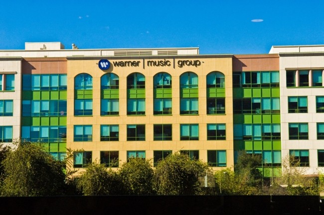 Le siège de Warner Music Group à Burbank, en Californie. (Crédit : John, Warner Music Group)