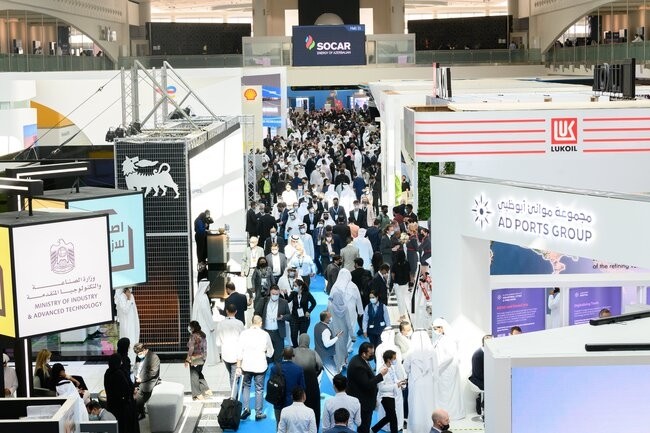 L'événement Adipec, rassemblant les acteurs du pétrole et du gaz, a eu lieu à Abu Dhabi du 15 au 18 novembre 2021. (Crédit : Adipec) 