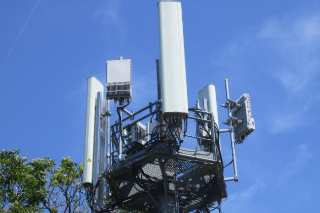 L'Agence nationale des fréquences a autorisé plus de 31 600 sites en 5G. La course à la bande 3,5 GHz entre opérateurs est lancée. (Crédit Photo: Orange)