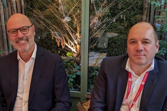 A gauche Rui Pereira (cofondateur d'Outsystems) et Fabien Petiau (directeur commercial France d'Outsystems) en venue à Paris ce mardi 8 mars 2022. (crédit : D.F.)