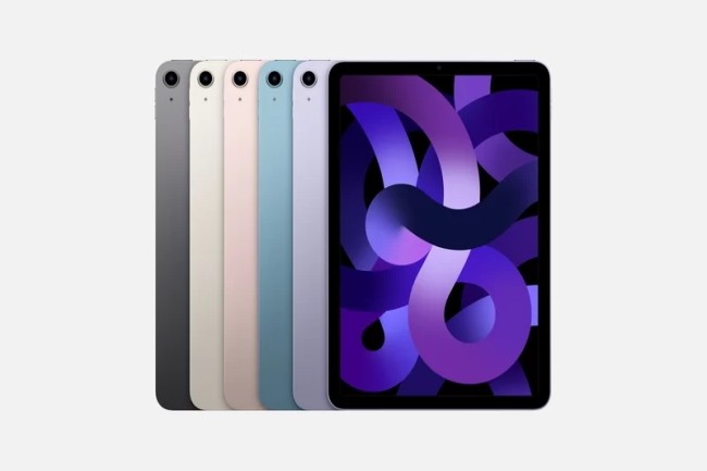 Toujours doté d'une dalle Retina 10,9 pouces, l'iPad Air 5 embarque la puce maison M1 et la connectivité 5G. (Crédit Photo: Apple)