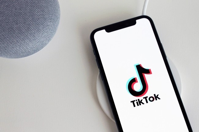 La régulation américaine continue de surveiller de près l'app TikTok du Chinois Bytedance (Crédit Pixabay) 