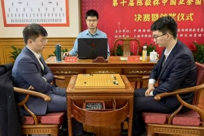 La motivation du suppos� tricheur au r�cent tournoi de Go chinois pourrait bien �tre p�cuni�re, le gain pour le vainqueur s'�levant � pr�s de 70 000 $. (cr�dit : D.R.)