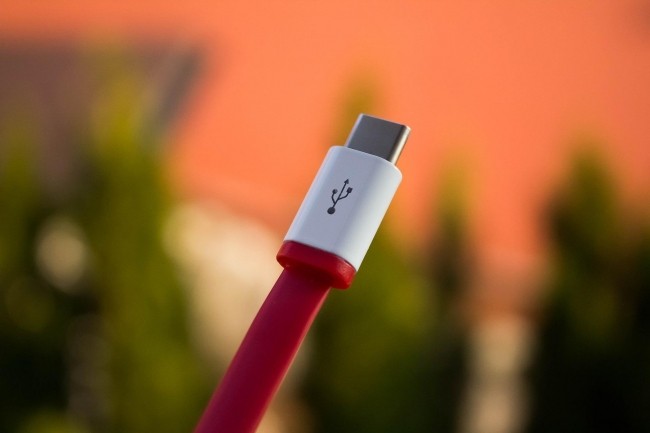 Le c�ble de recharge USB-C devrait enfin devenir la norme pour l'ensemble des appareils �lectroniques d'ici l'automne 2024. (Cr�dit : Denys Vitali / Pixabay)