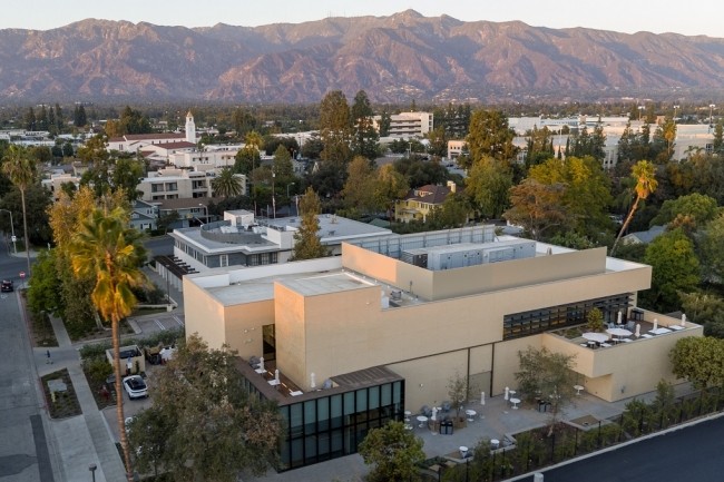L'AWS Center for Quantum Computing est situé sur le campus de Caltech à Pasadena, en Californie. (Crédit AWS)
