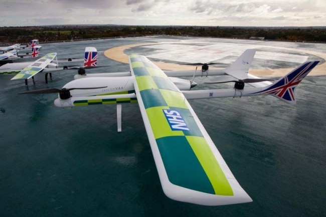 Les drones transporteront des m�dicaments de chimioth�rapie de la pharmacie de l'h�pital de Portsmouth � l'�le de Wight. (Cr�dit : NHS)