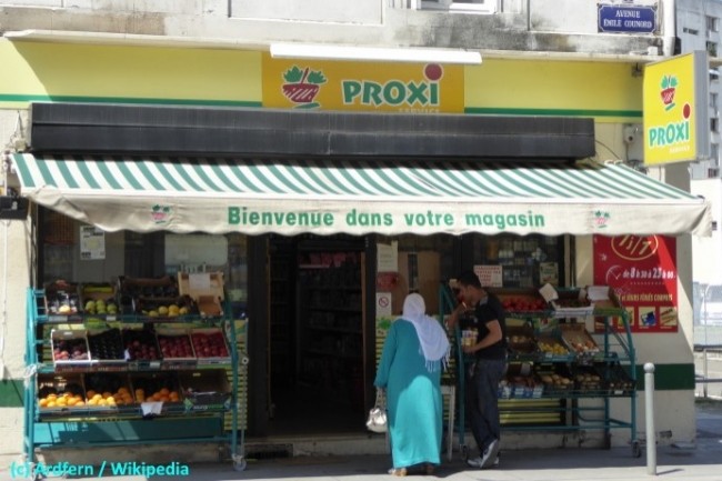Proxi (ici à Bordeaux) est une enseigne de grande proximité du groupe Carrefour.