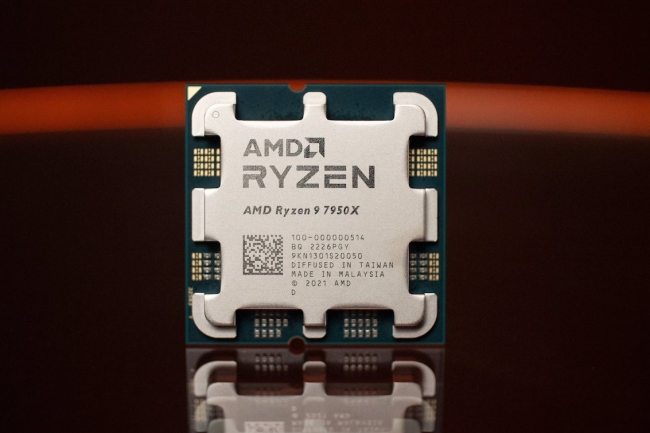 Le processeur Ryzen 7000 7950X d'AMD s'annonce comme la prochaine référence pour les PC de bureau performants en 2023. (Crédit AMD)