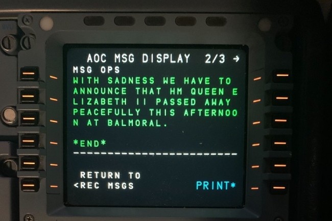 Les pilotes de certaines compagnies ont t avertis hier soir par le rseau ACARS de la mort de reine d'Angleterre. (Crdit Photo : DR)