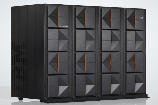 La 4ème génération des serveurs LinuxOne d'IBM reprend en grande partie les caractéristiques des mainframes z16. (Crédit Photo : IBM)