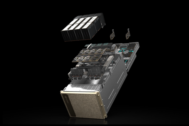 Au coeur des serveurs Nvidia DGX H100, on retrouve des accélérateurs GPU H100 épaulés par des puce Intel Xeon Sapphire Rapids. (Crédit Nvidia)